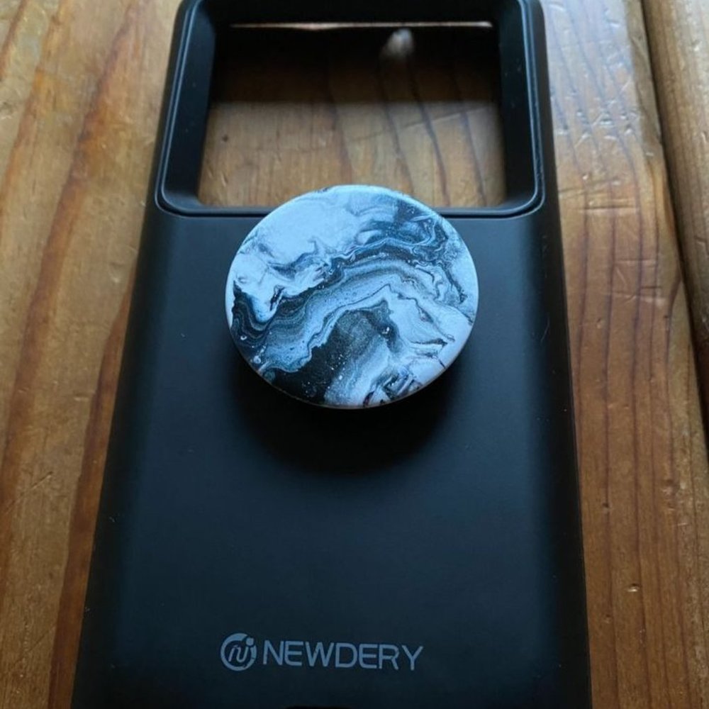 Pixel 2 XL Black Charging Phone Case with Pop Socket